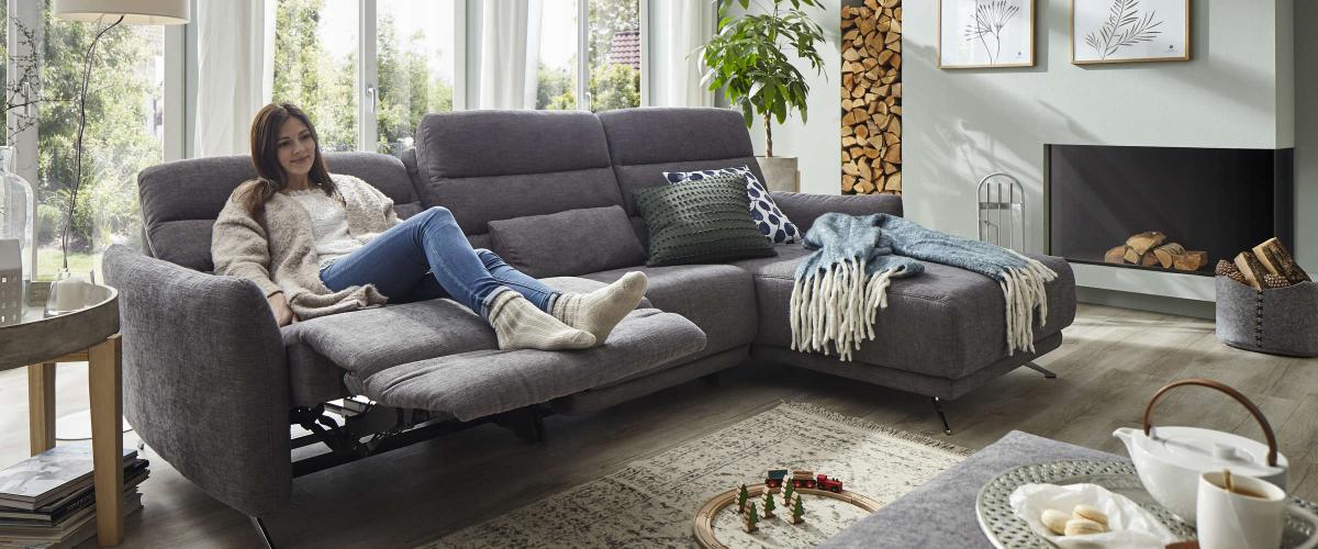 Sofa mit verstellbarer Rückenlehne